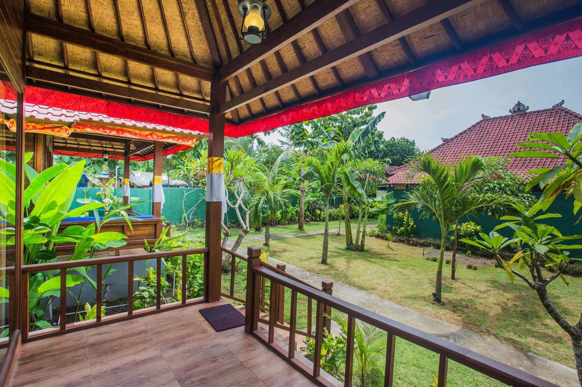 Taos House Nusa Lembongan Екстер'єр фото